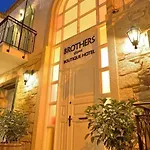 Brothers 3* Çeşme