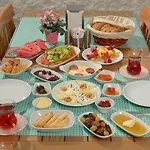 Brothers Ξενοδοχείο Çeşme